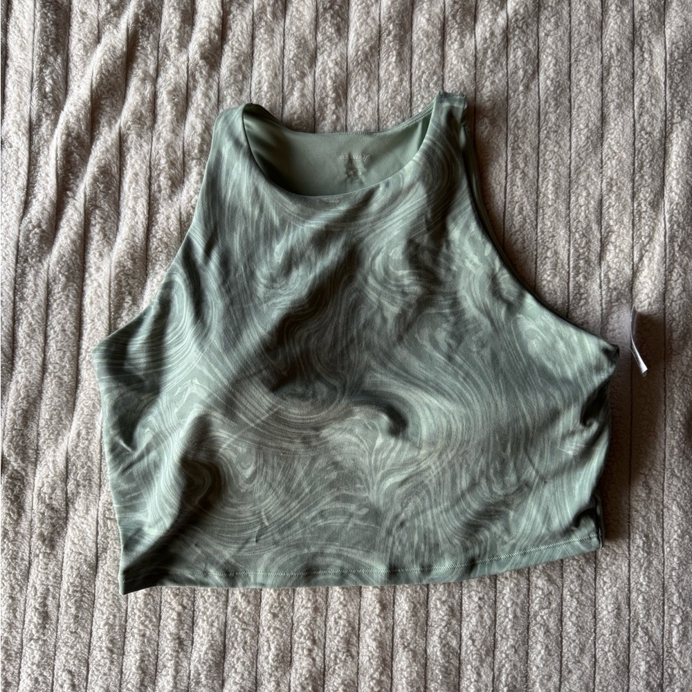 NWT Women’s Althetic top